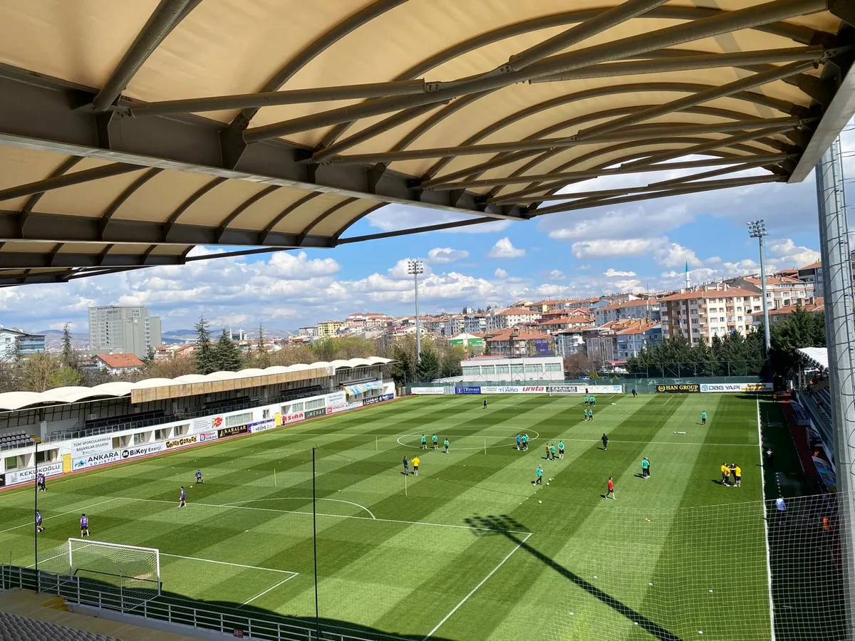 Çim Futbol Sahalarında Bakım Amaçlı Gübreleme Nasıl Olmalı